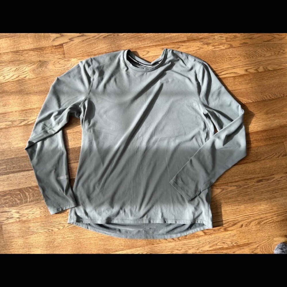 EUC Nike Dri-Fit Long Sleeve Running Shirt - Gray - Large